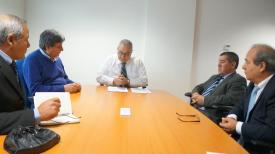 Directiva aborda tema de la marea roja con Seremi de Salud del Biobio